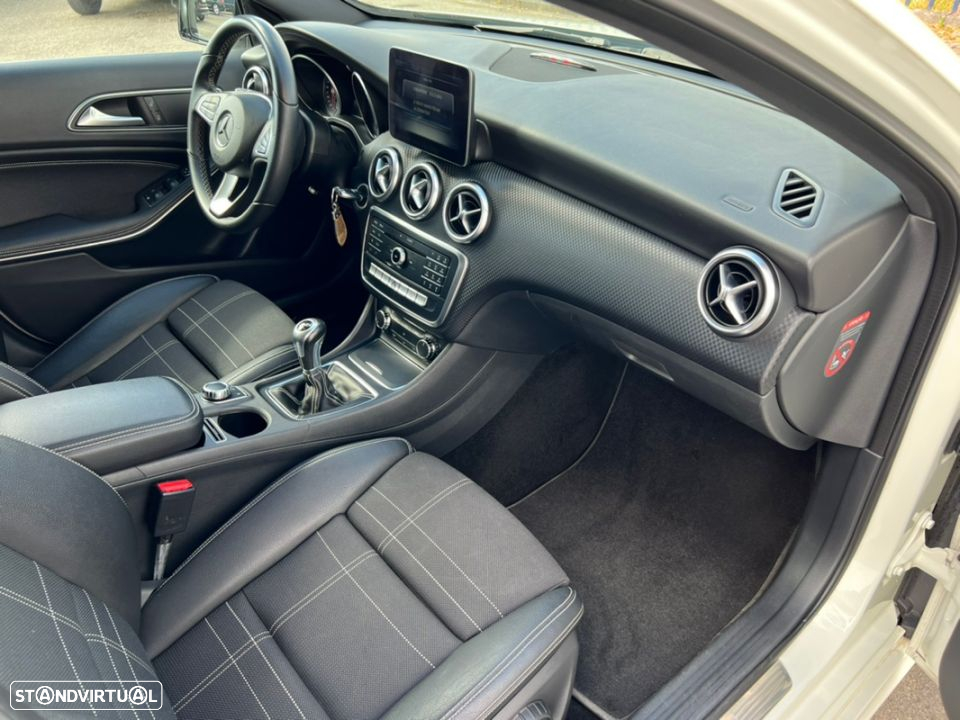 Mercedes-Benz A 180 d Fleet Pack Urban - 36