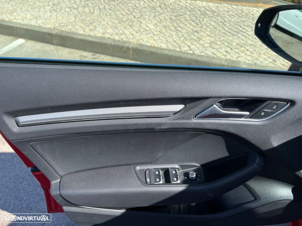 Audi A3 Sportback 1.0 TFSI Design - 17