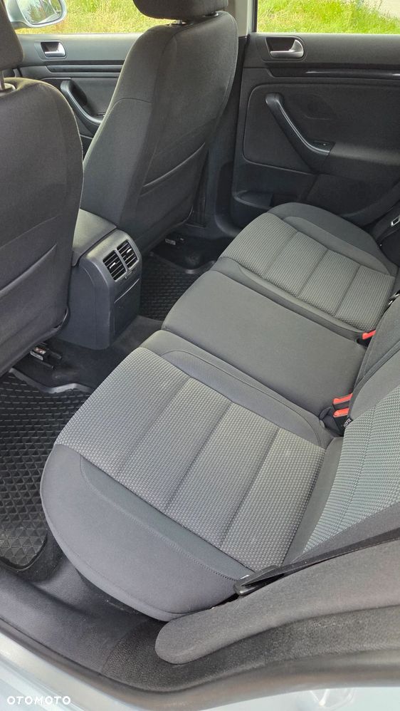 Volkswagen Golf 1.6 TDI Comfortline - 18