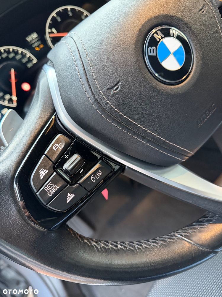 BMW Seria 5 530d Sport Line sport - 10