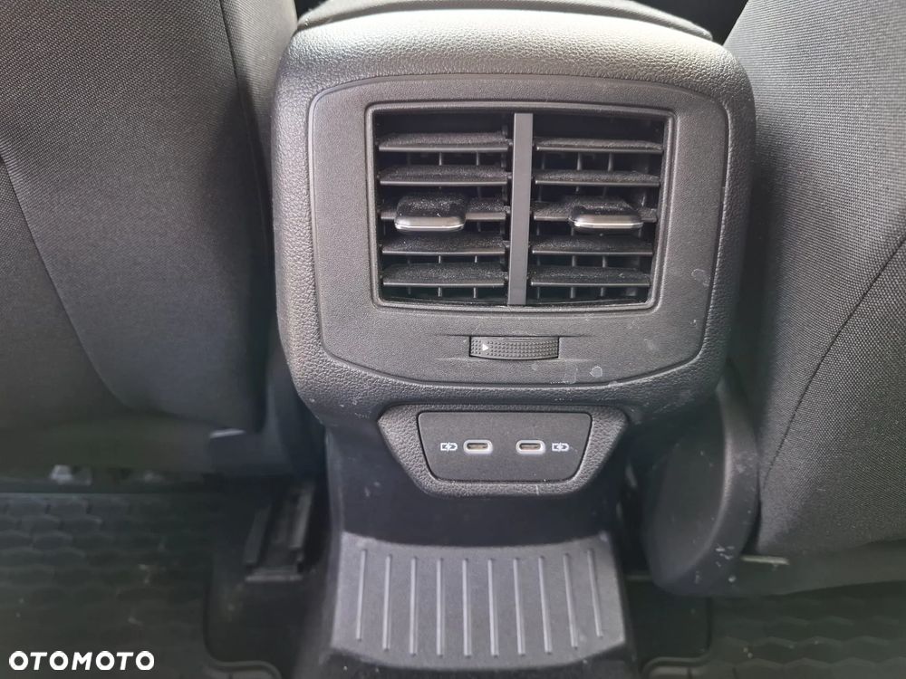 Volkswagen T-Roc 1.0 TSI Advance - 21