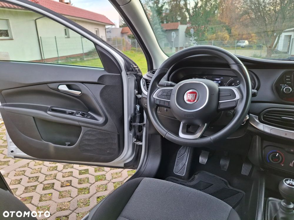 Fiat Tipo 1.4 16v Easy EU6d - 21