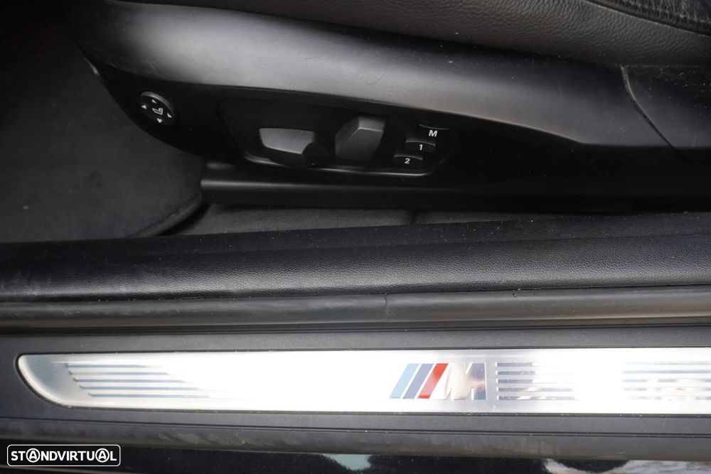 BMW 330 d xDrive - 15