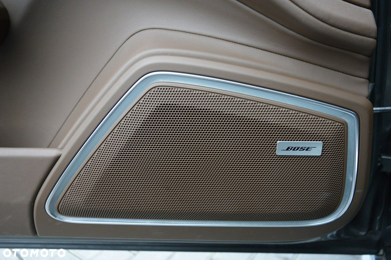 Porsche Panamera - 34