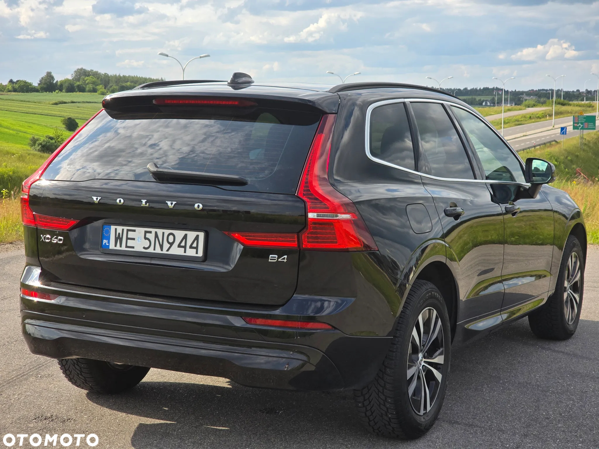 Volvo XC 60 D4 Momentum Pro - 12