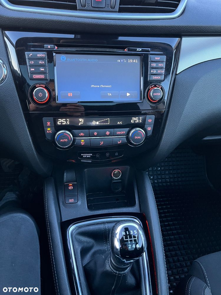 Nissan Qashqai 1.6 DIG-T N-Connecta - 19