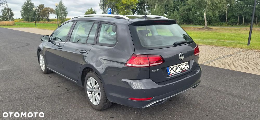 Volkswagen Golf - 5