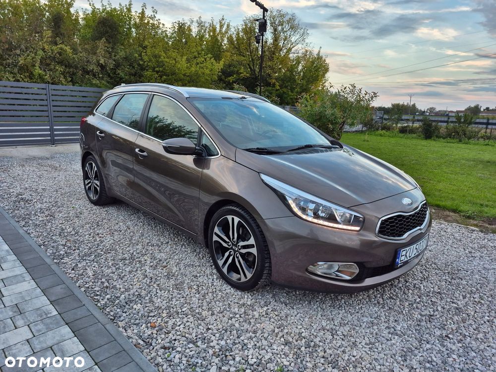 Kia Ceed - 39