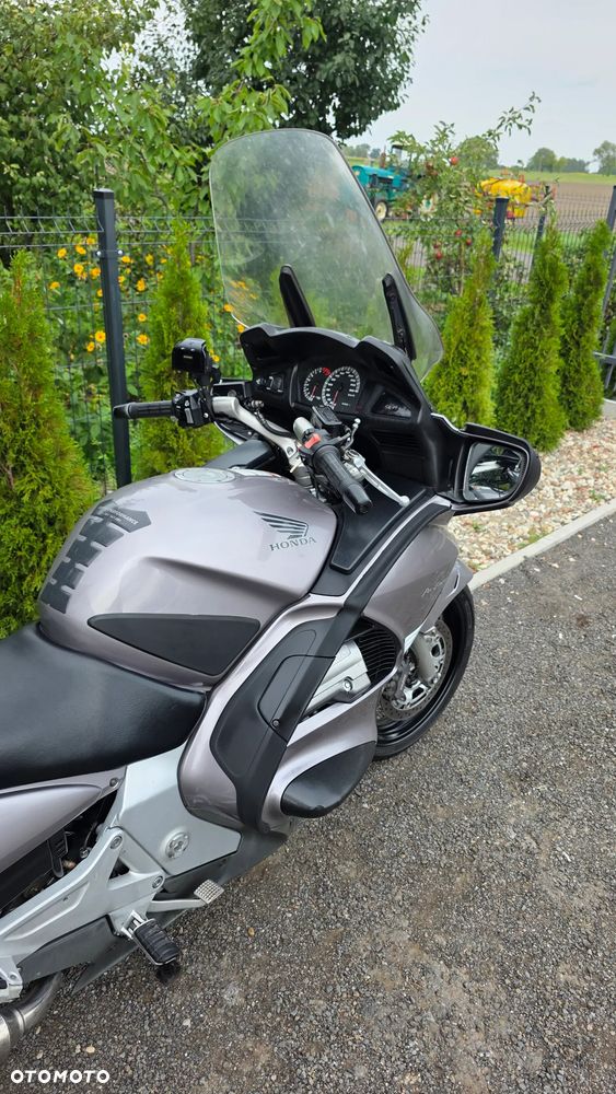 Honda ST - 17