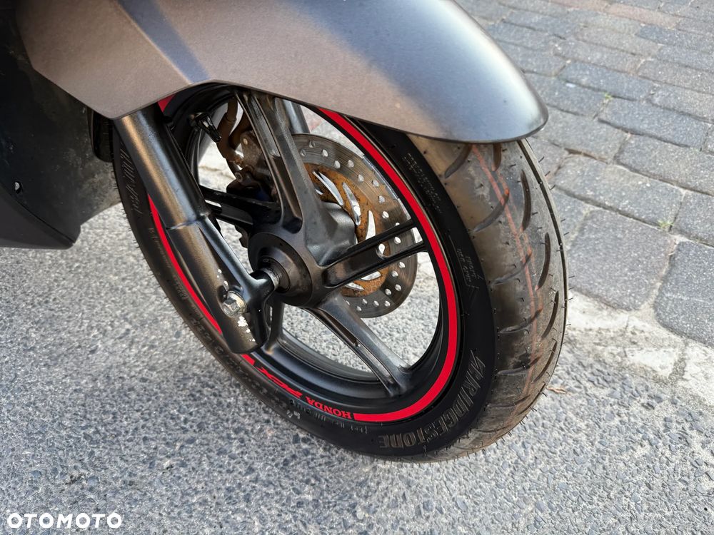 Honda PCX - 12