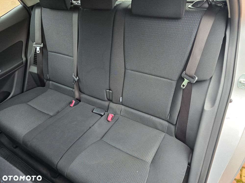 Toyota Auris 1.8 HSD Sol - 15