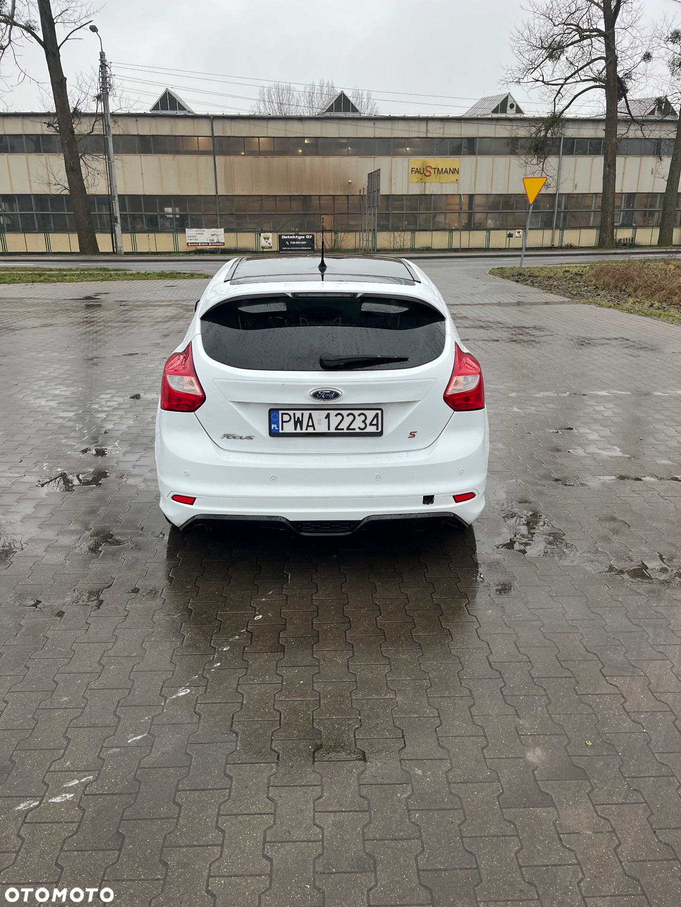 Ford Focus 1.0 EcoBoost Titanium - 4