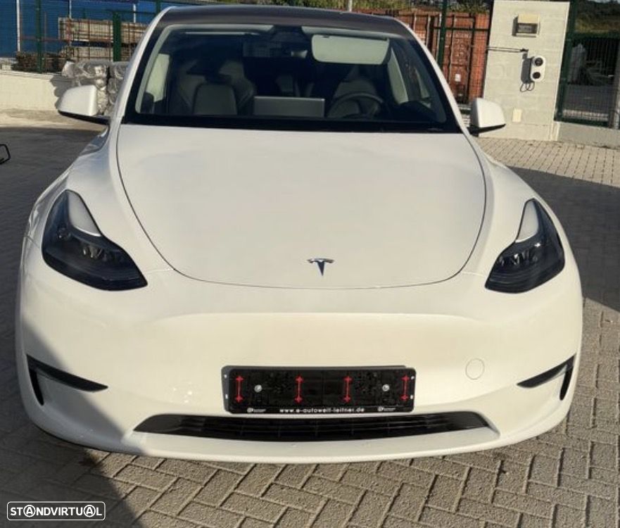 Tesla Model Y Long Range Dual Motor AWD - 2