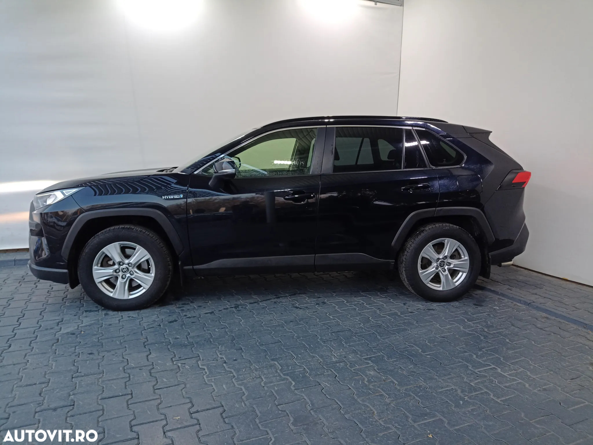 Toyota RAV4 2.5 Hybrid VVT-iE 4x2 Dynamic - 2