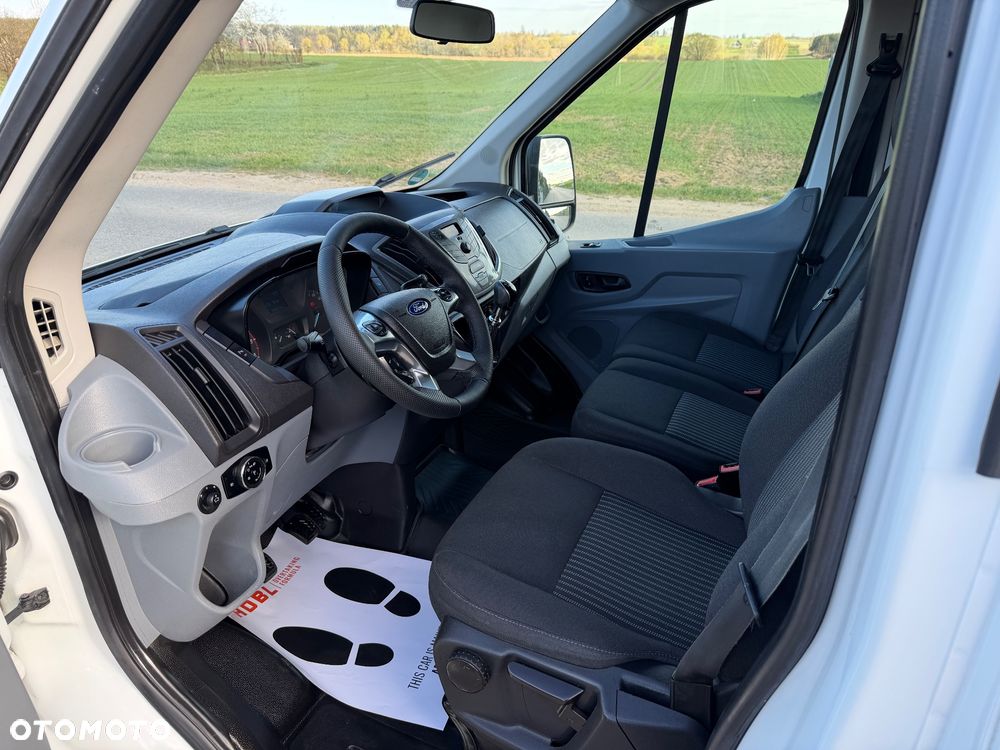 Ford Transit - 12