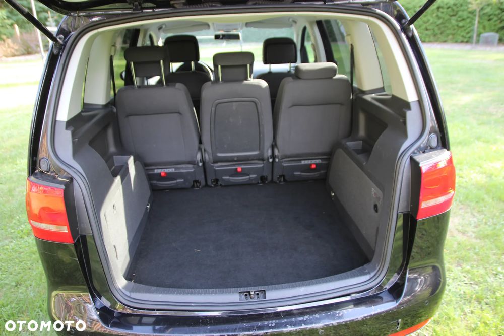 Volkswagen Touran 2.0 TDI DPF Highline DSG - 16