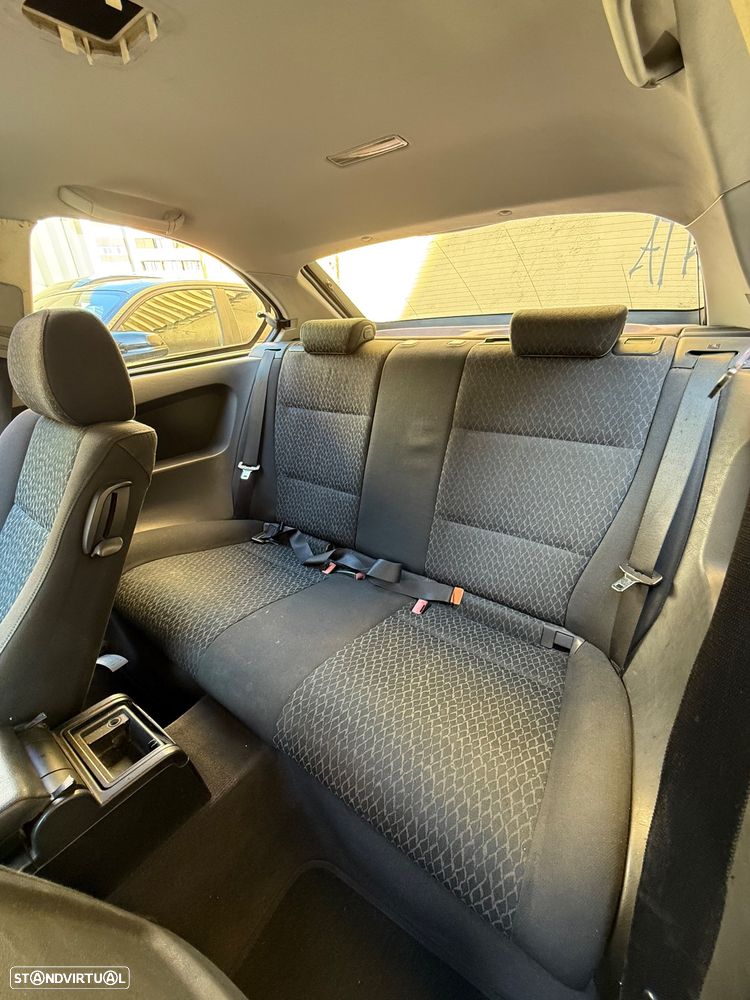 BMW 320 d Compact - 9