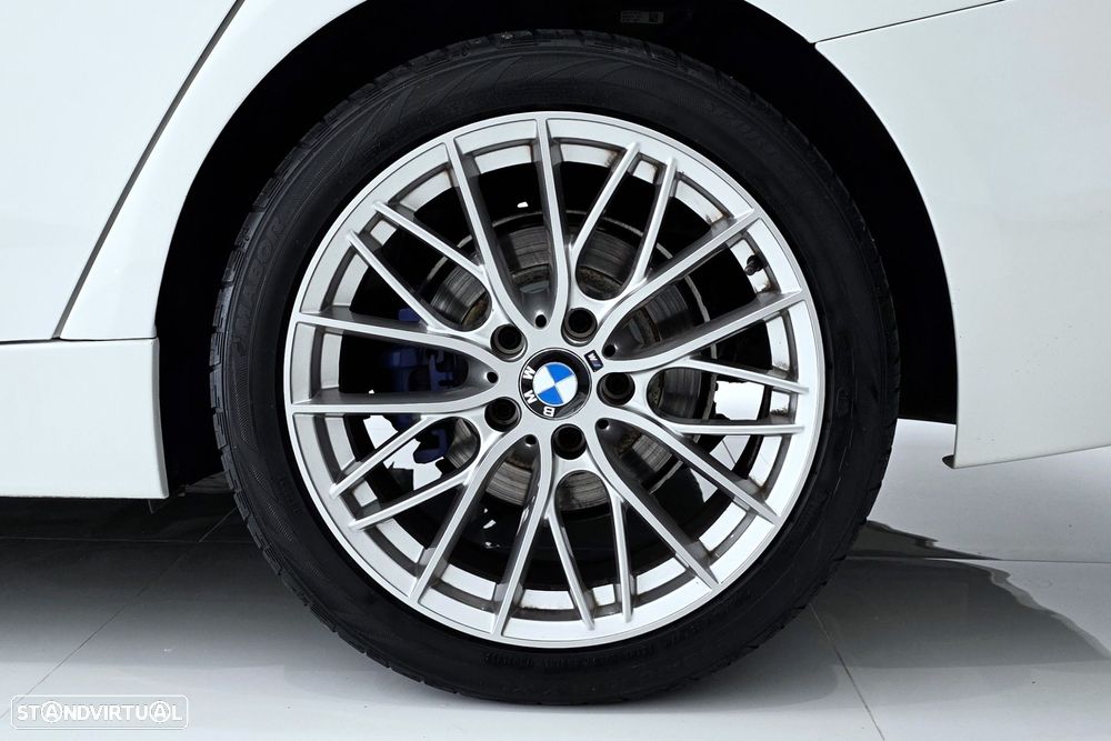 BMW 318 d Touring - 26