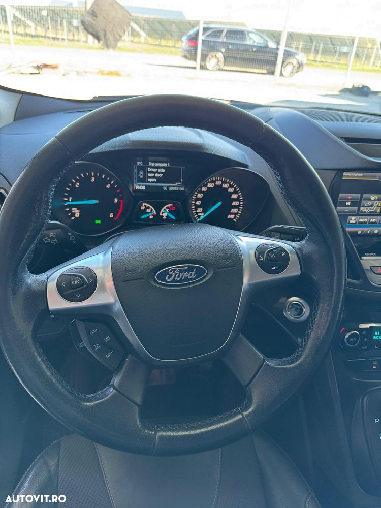 Ford Kuga - 10