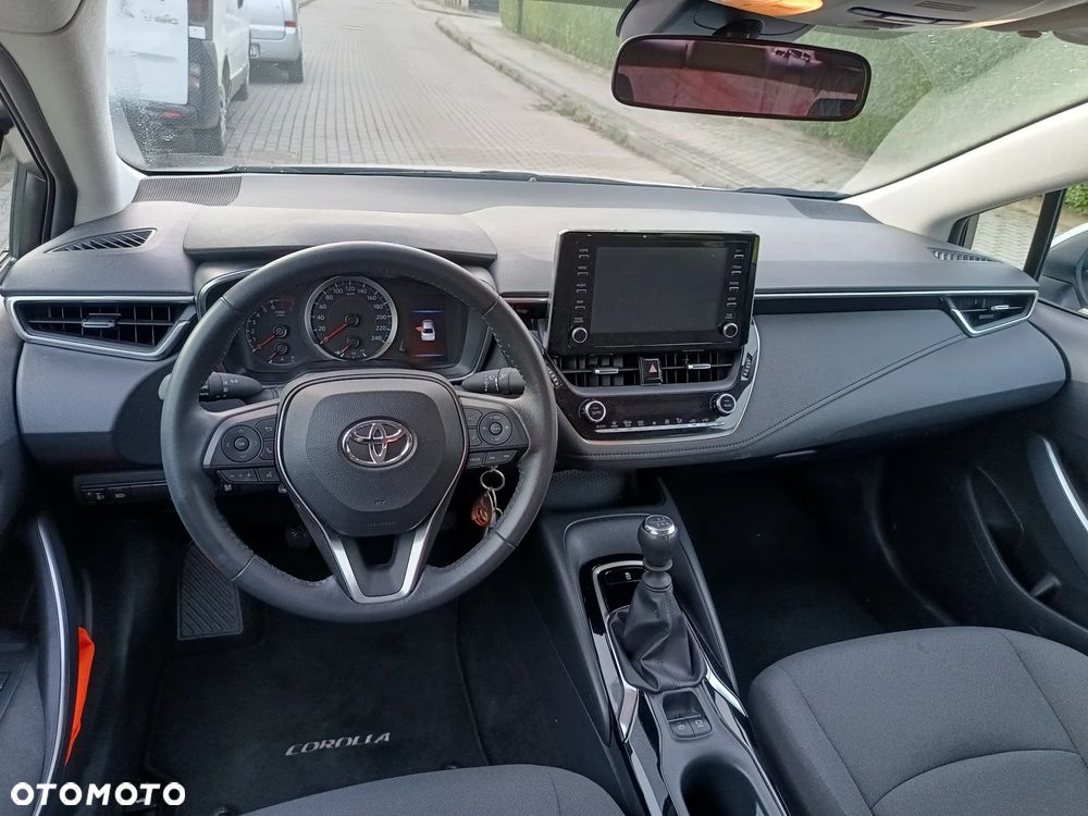 Toyota Corolla 1.5 Comfort - 12