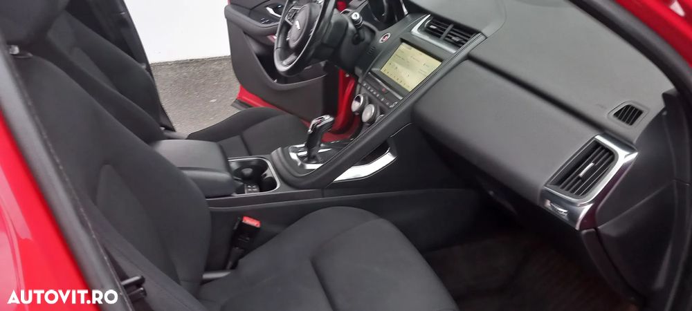 Jaguar E-Pace - 9