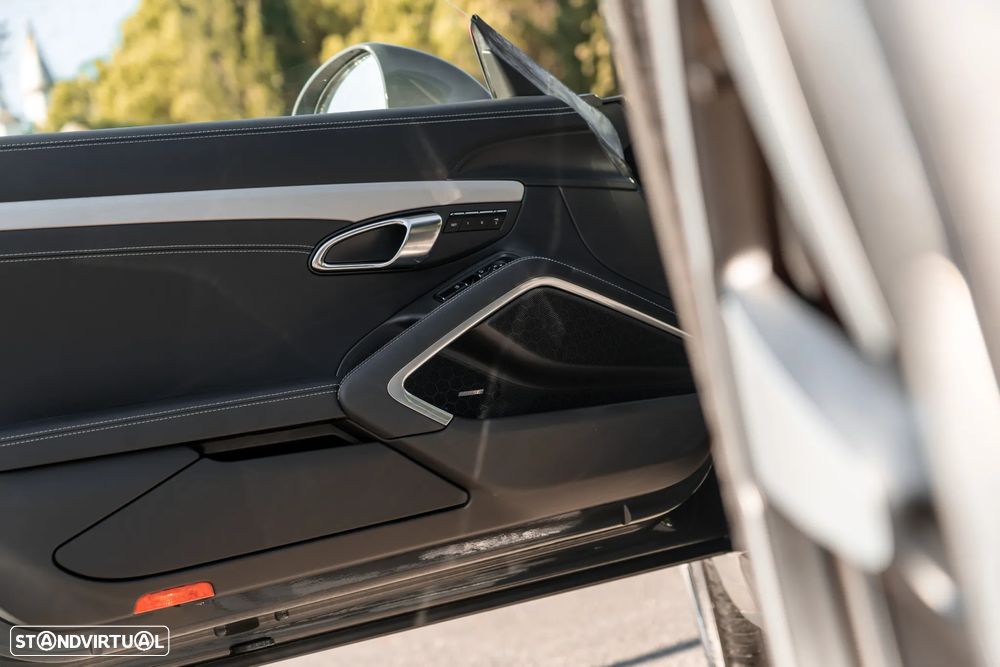 Porsche 911 (991) Carrera 2 50th Anniversary Edition PDK - 16