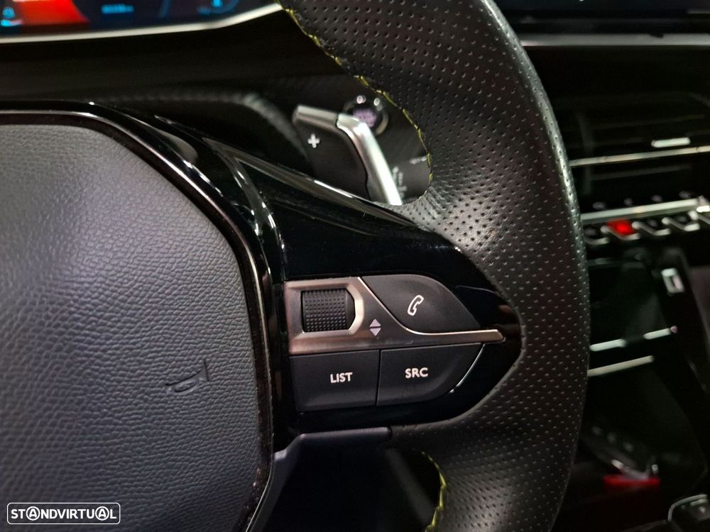 Peugeot 2008 1.2 PureTech GT EAT8 - 17