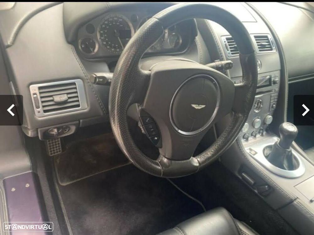 Aston Martin Vantage Coupe - 5
