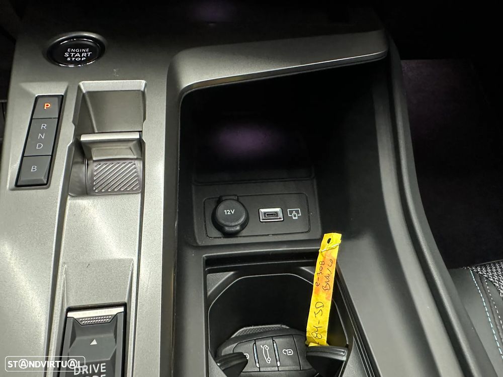 Peugeot e-308 54 kWh Allure - 31