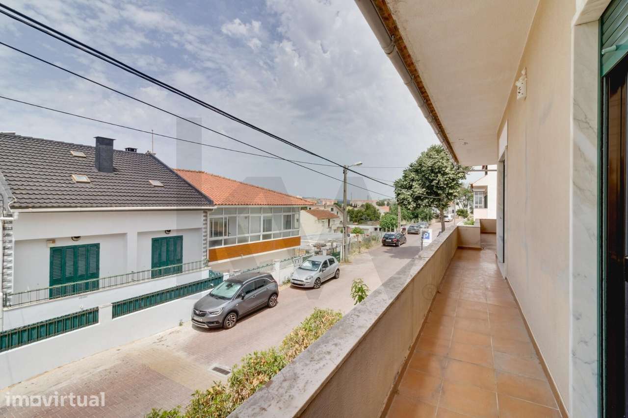 Maravilhosa Moradia T5+2  Porto Salvo (Casal da Choca) - Grande imagem: 2/33