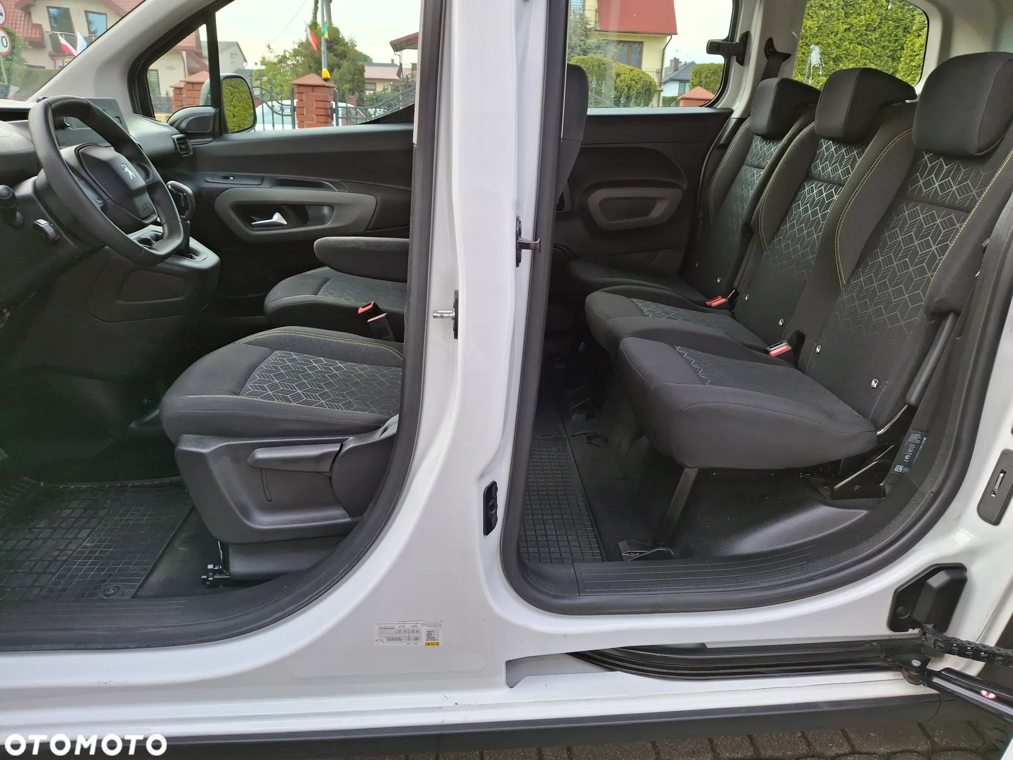 Peugeot Rifter 1.5 BlueHDI Active - 24
