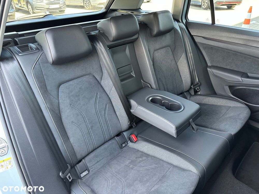 Volkswagen Golf Variant - 17