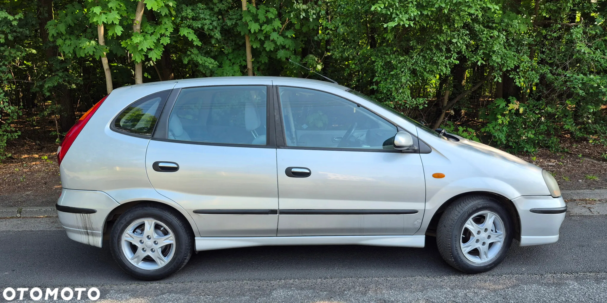 Nissan Almera Tino 2.2 DI - 3