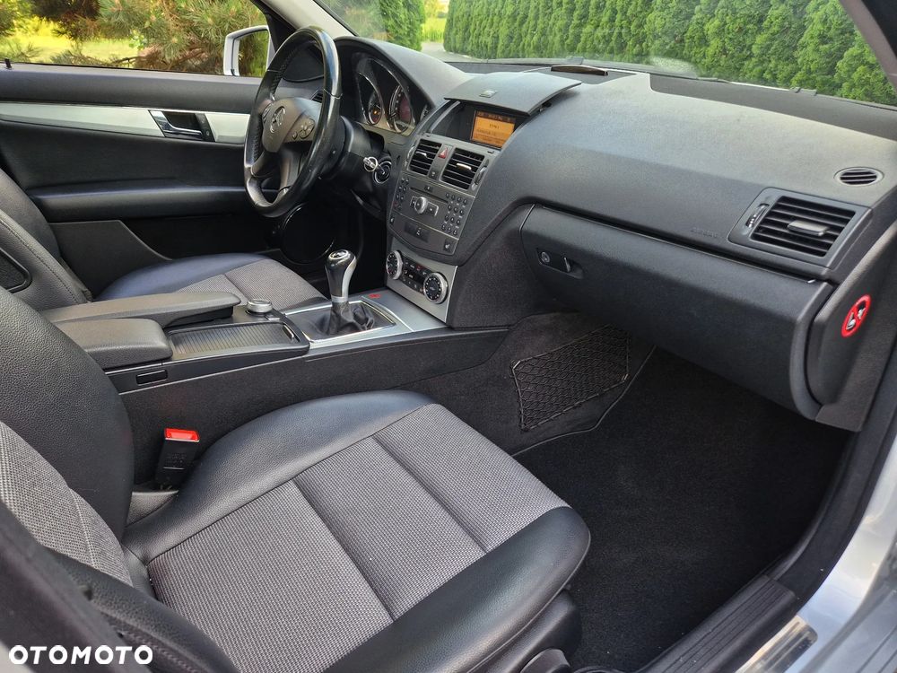 Mercedes-Benz Klasa C 200 Kompressor Avantgarde - 23