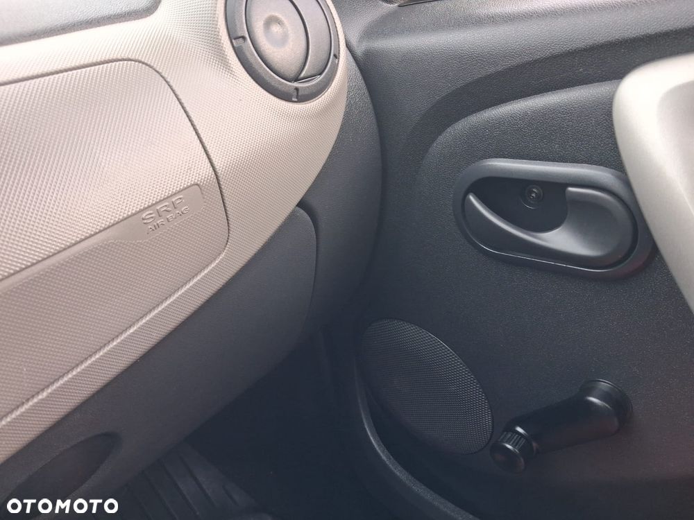 Dacia Sandero - 21