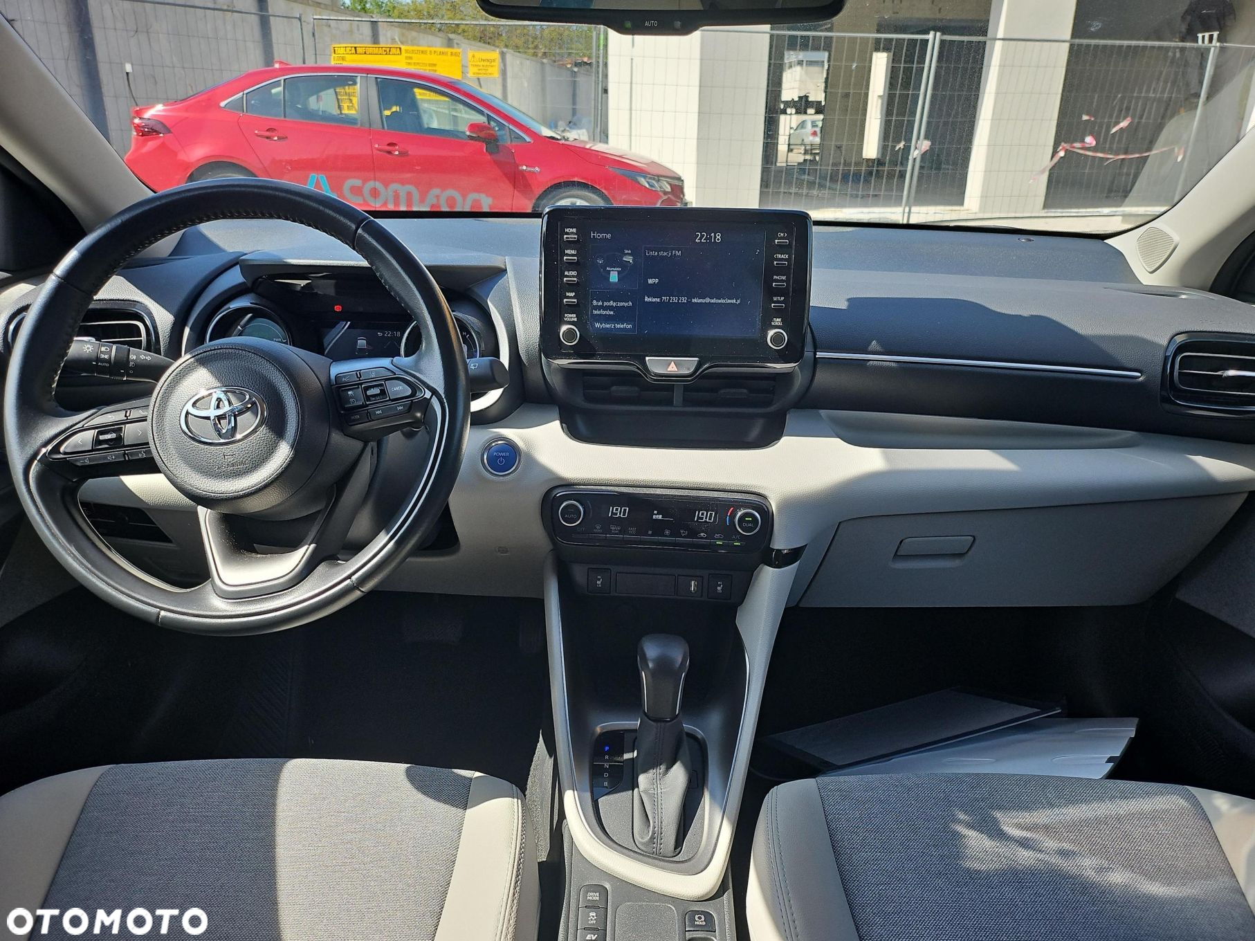 Toyota Yaris Hybrid 1.5 Executive - 11