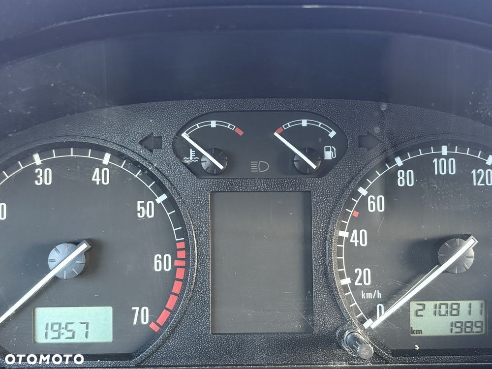 Skoda Fabia - 8