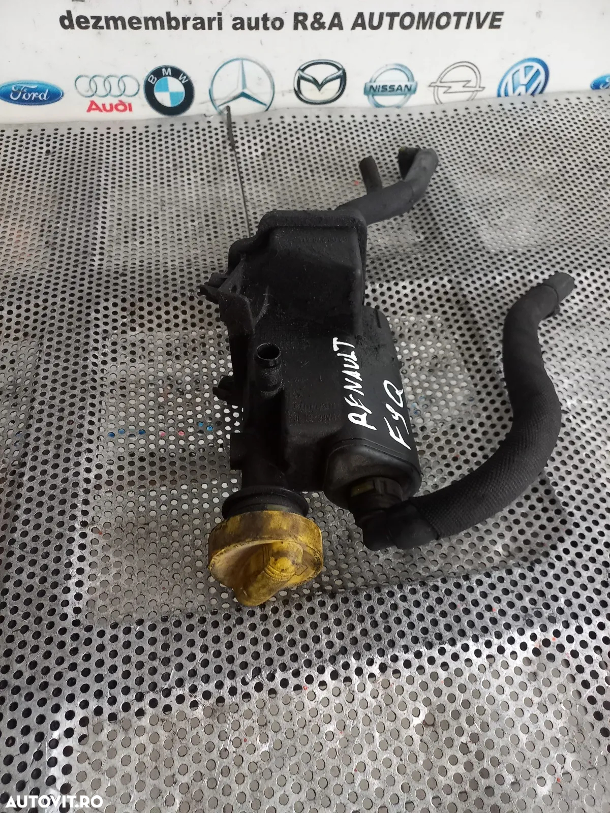 Suport Joja Gat Umplere Ulei Renault Scenic 3 Megane 3 Laguna 3 Suzuki Vitara 1.9 DCI F9Q 130 Cai E - 4