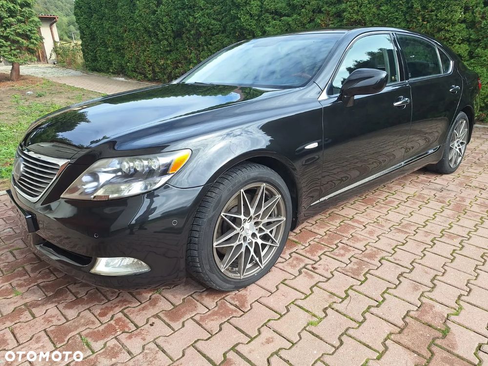 Lexus LS - 2