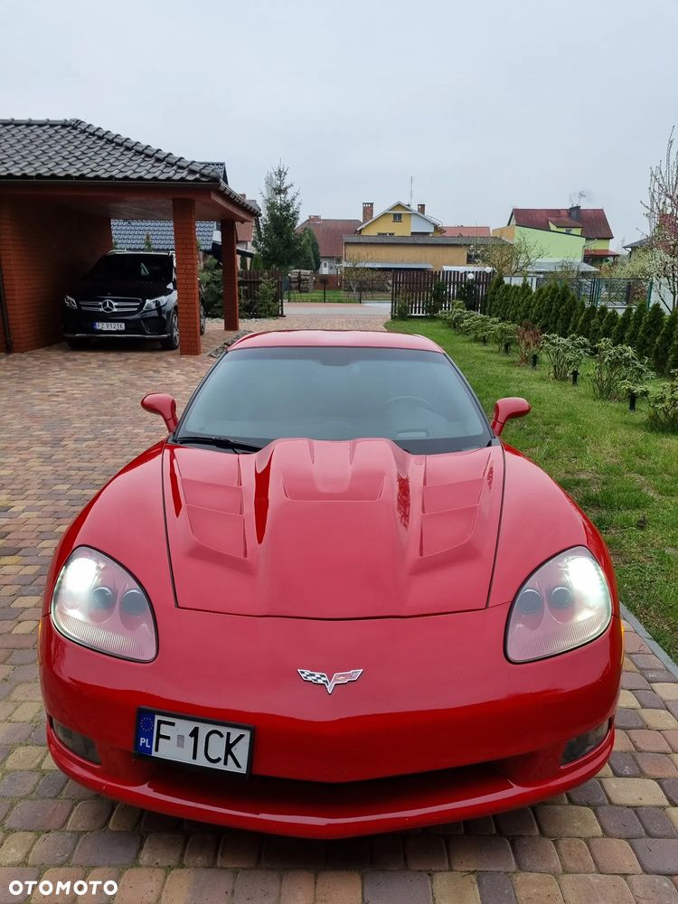 Chevrolet Corvette - 4