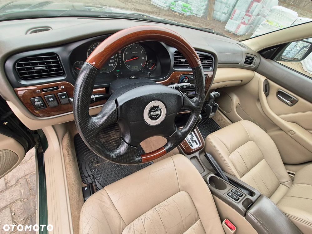 Subaru Outback 3.0 H6 - 10