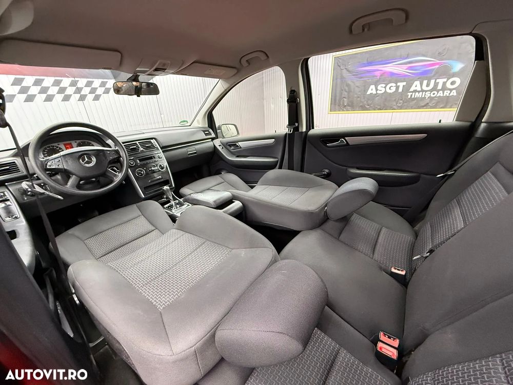 Mercedes-Benz B - 13