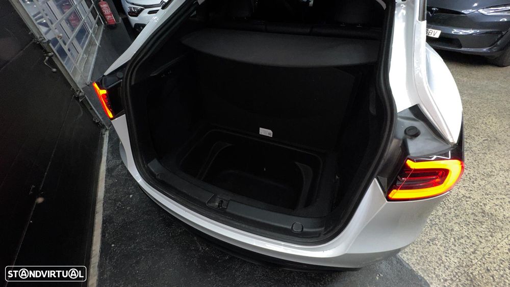 Tesla Model Y Performance Tração Integral - 11