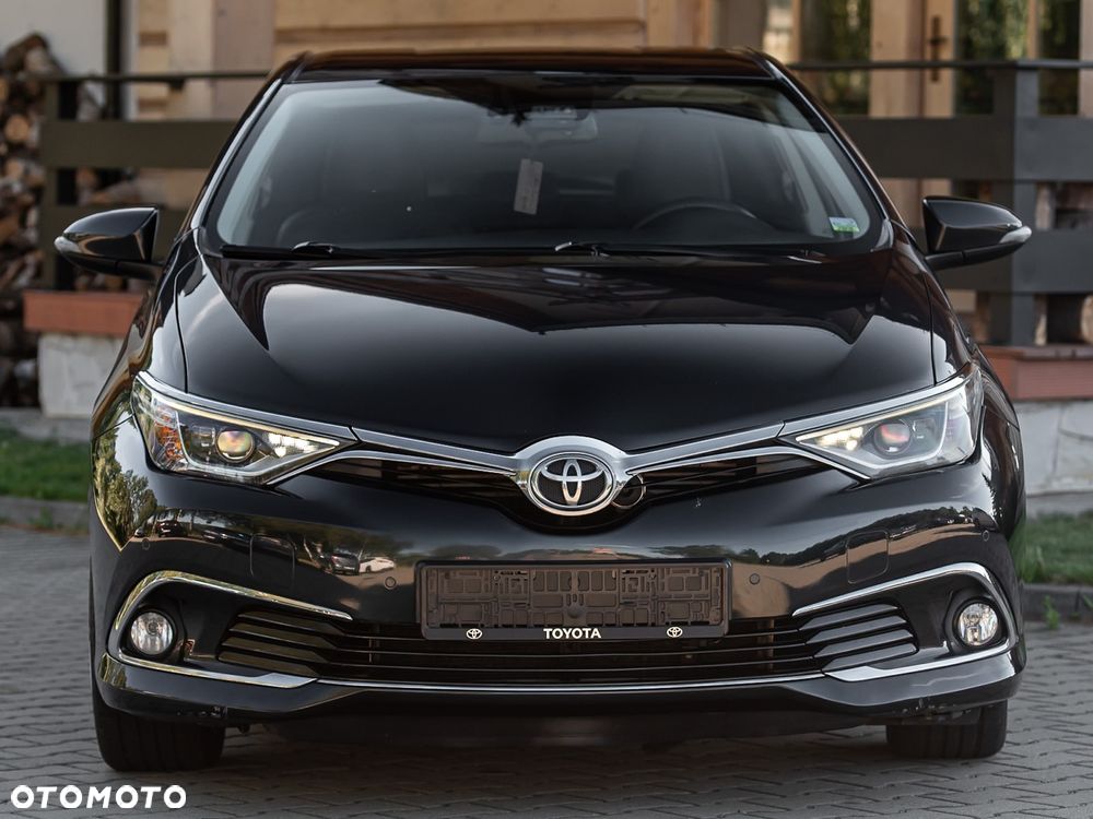 Toyota Auris 1.6 D-4D Design Edition - 6