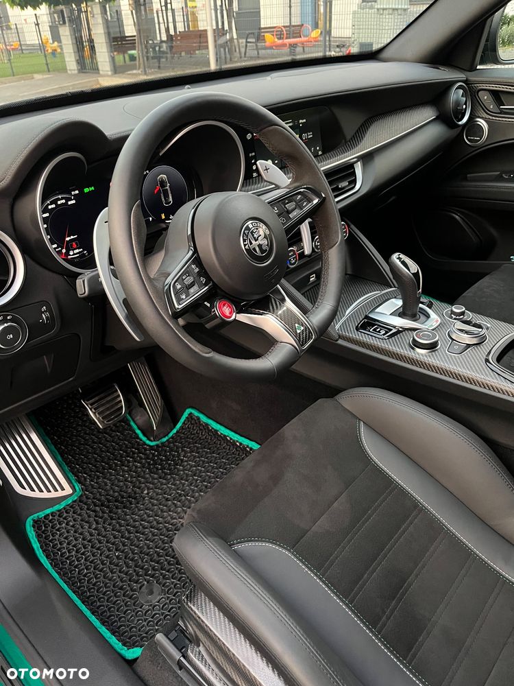 Alfa Romeo Stelvio - 7