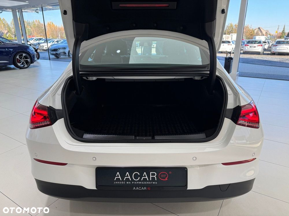 Mercedes-Benz CLA - 17