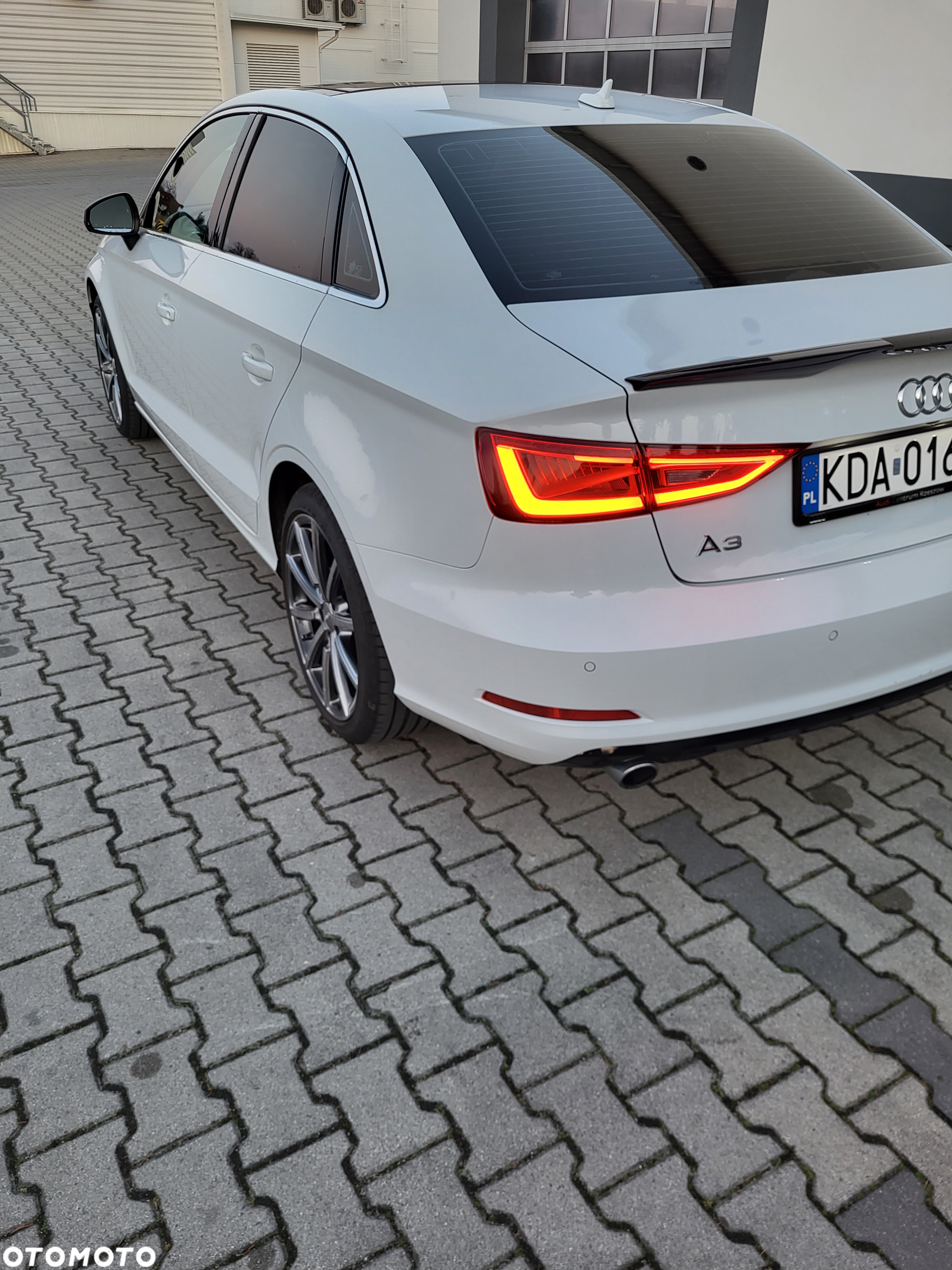 Audi A3 2.0 TFSI Sportback quattro S tronic design - 3