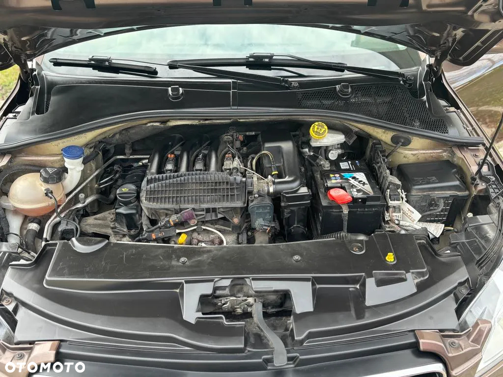 Peugeot 301 1.2 Pure Tech Access - 9