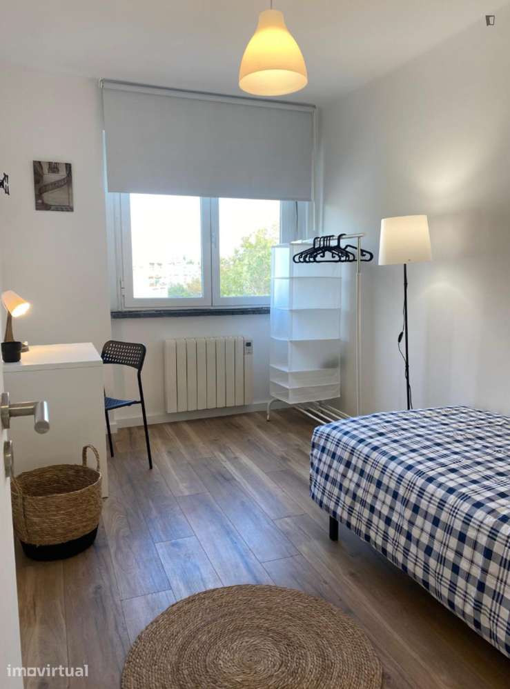 Quarto - localizado em Benfica Lisbon - Grande imagem: 4/24