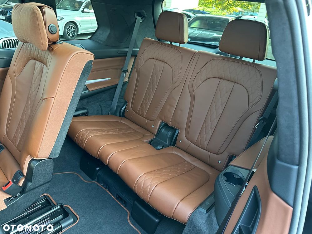 BMW X7 - 9